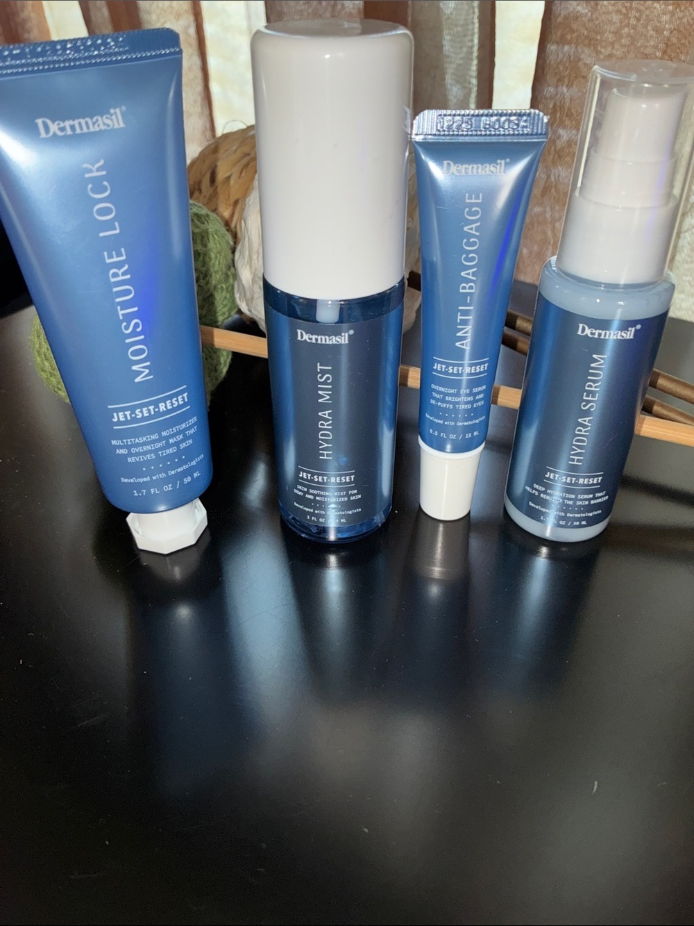 Jet-Set-Reset Hydra Mist in Blue - Refreshing Facial Mist